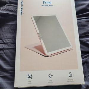 Vanity Planet Pose travel mirror